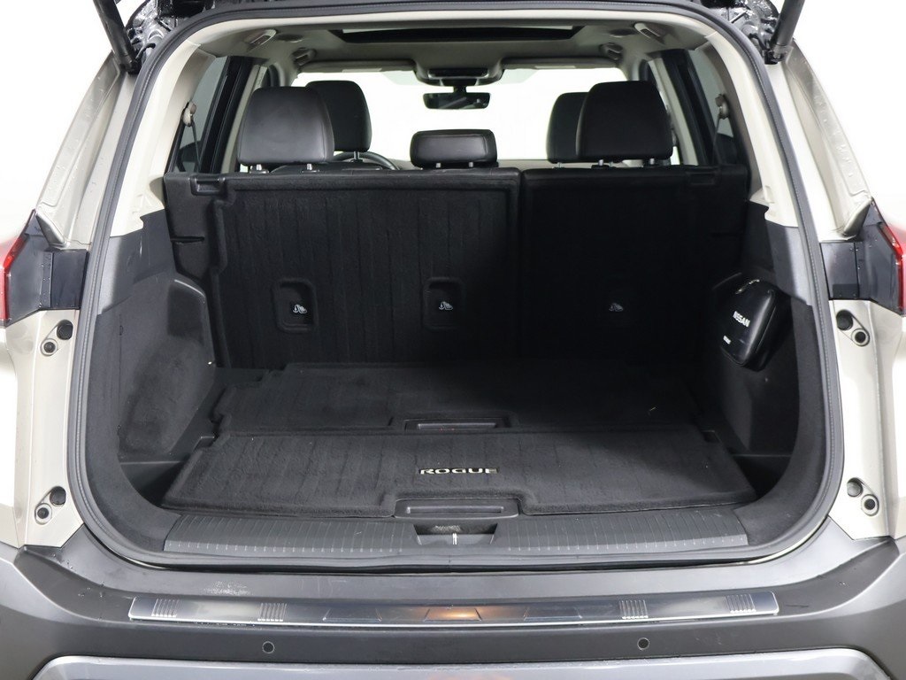 2023 Nissan Rogue SL Image 13 of 54