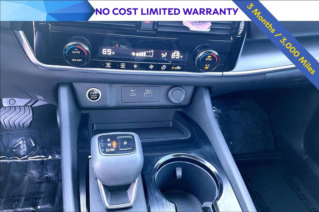 2023 Nissan Rogue SV Image 29 of 33