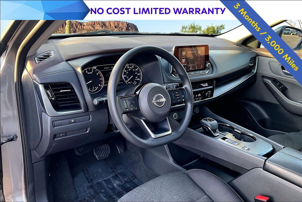 2023 Nissan Rogue SV Image 14 of 33