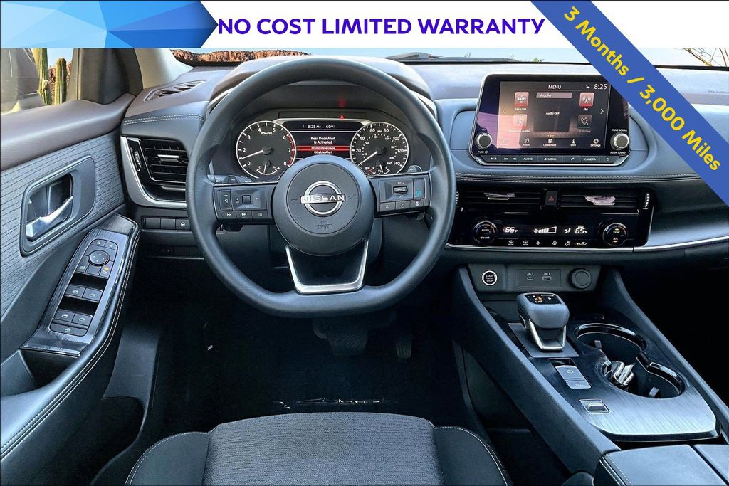 2023 Nissan Rogue SV Image 16 of 33