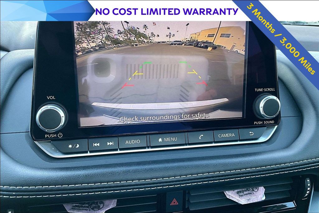 2023 Nissan Rogue SV Image 18 of 33