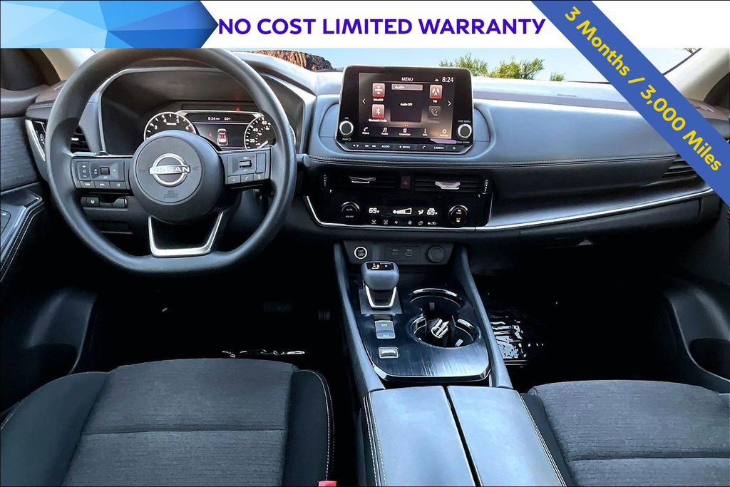 2023 Nissan Rogue SV Image 15 of 33