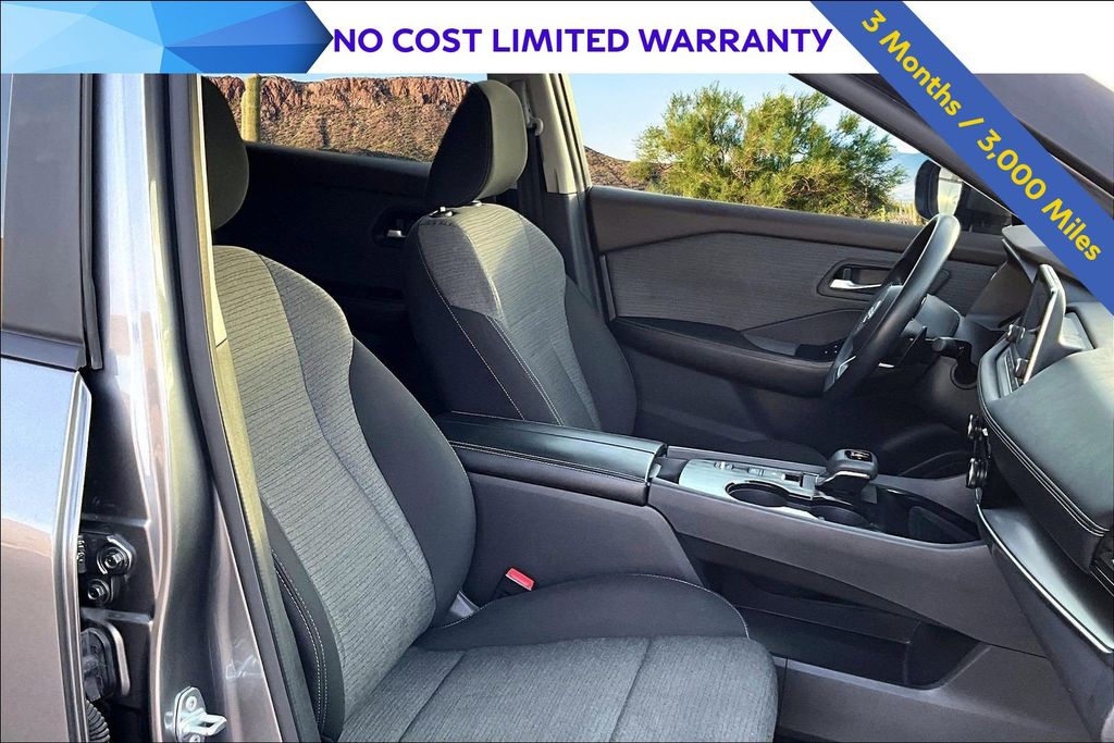 2023 Nissan Rogue SV Image 11 of 33