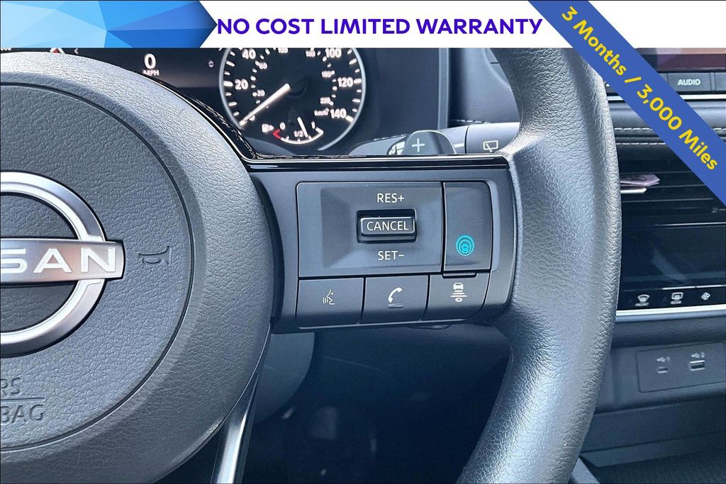 2023 Nissan Rogue SV Image 32 of 33