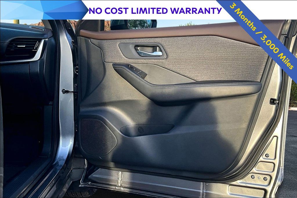 2023 Nissan Rogue SV Image 33 of 33