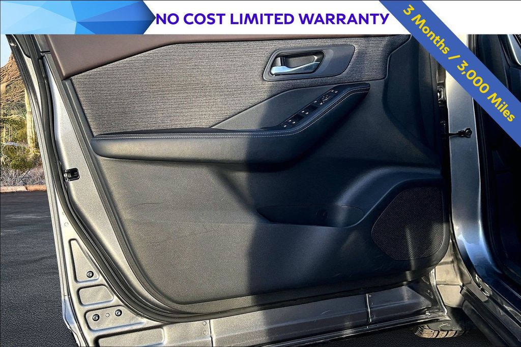 2023 Nissan Rogue SV Image 21 of 33