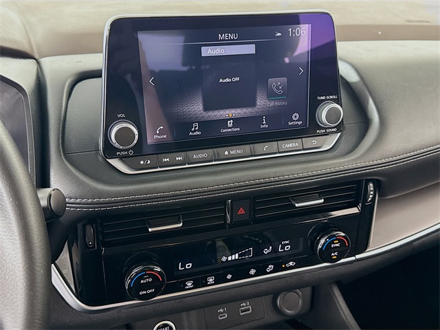 2023 Nissan Rogue SV Image 25 of 34