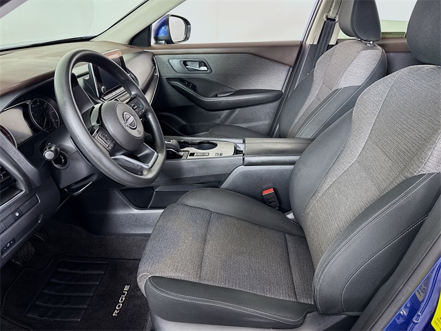 2023 Nissan Rogue SV Image 19 of 34