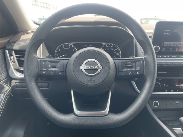 Vehicle image 19 of 21