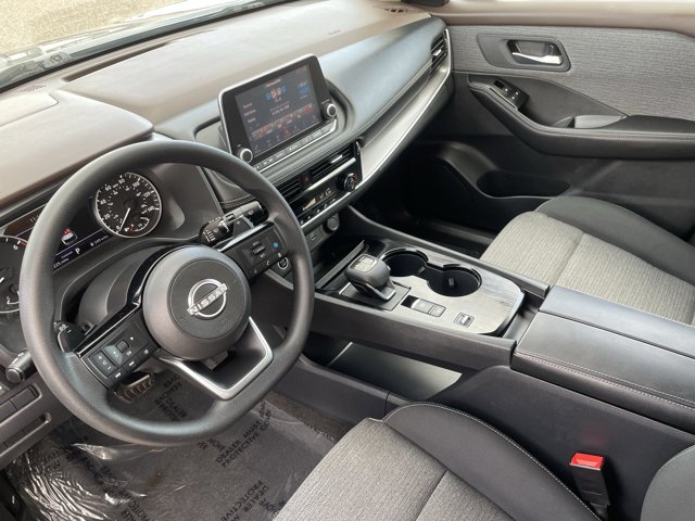 2023 Nissan Rogue SV Image 16 of 31