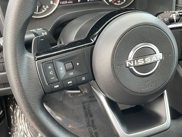 2023 Nissan Rogue SV Image 18 of 31