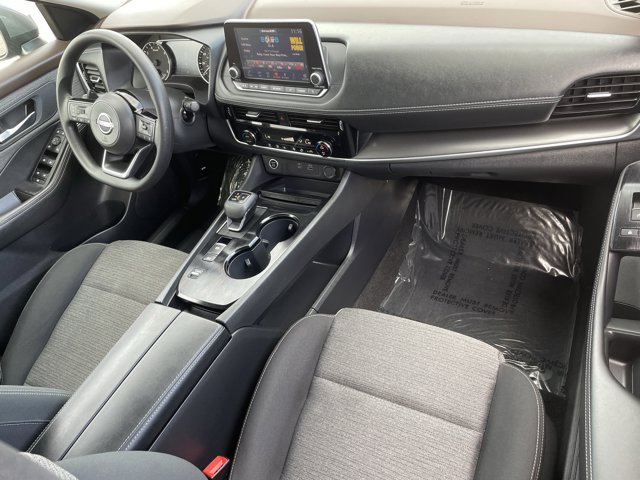 2023 Nissan Rogue SV Image 14 of 31