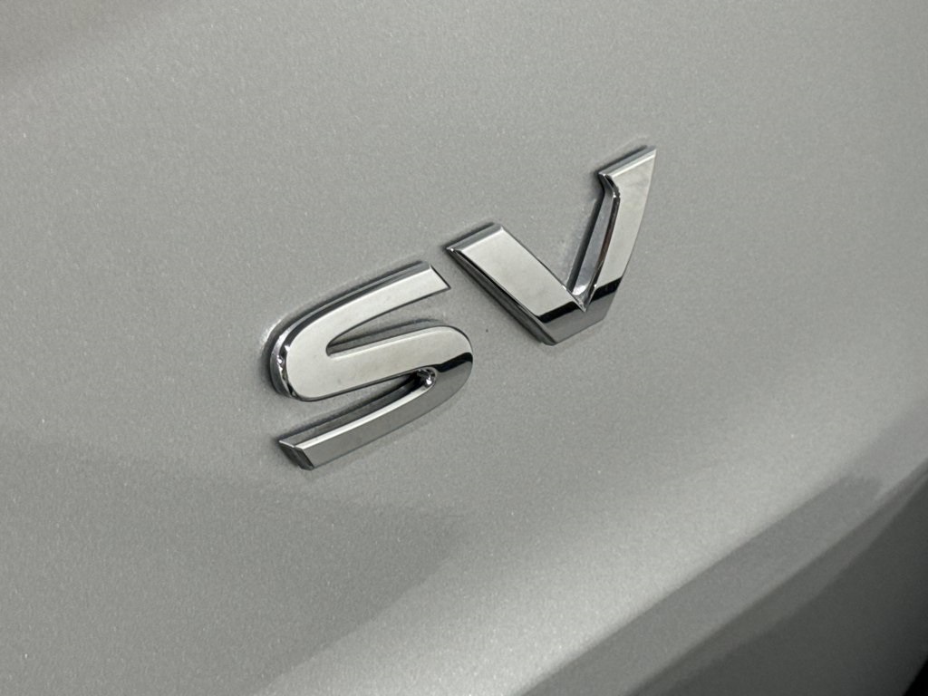 Vehicle image 35 of 44