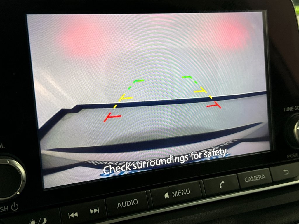 Vehicle image 14 of 44
