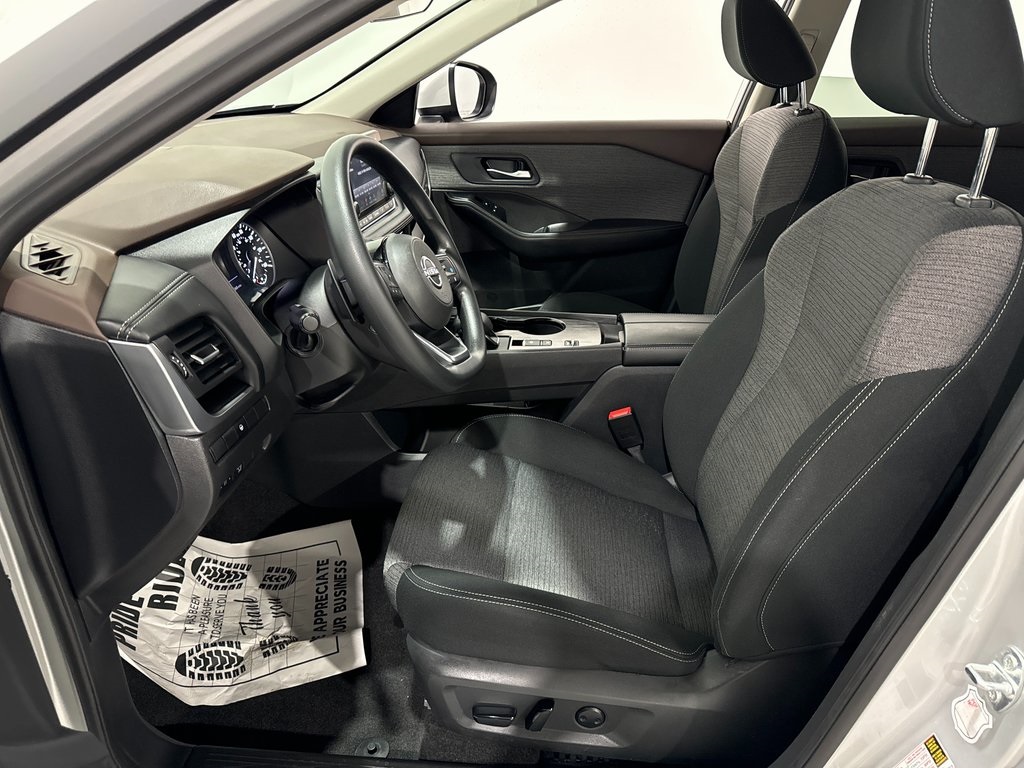 Vehicle image 19 of 44
