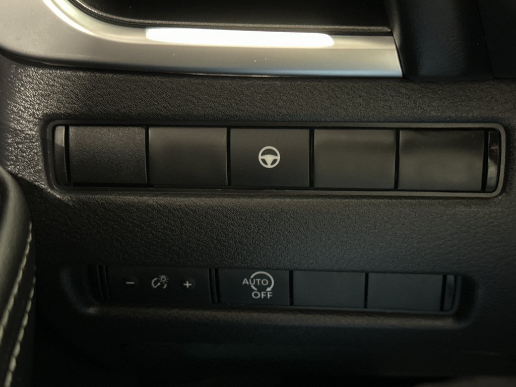 Vehicle image 38 of 44