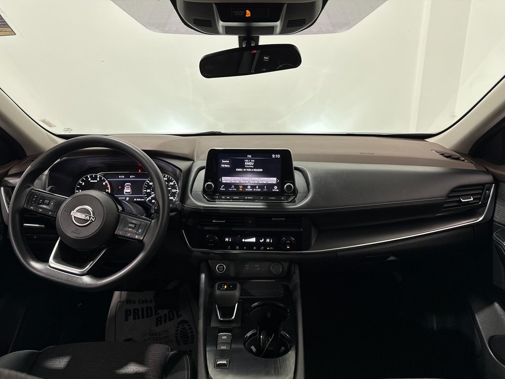 Vehicle image 7 of 44