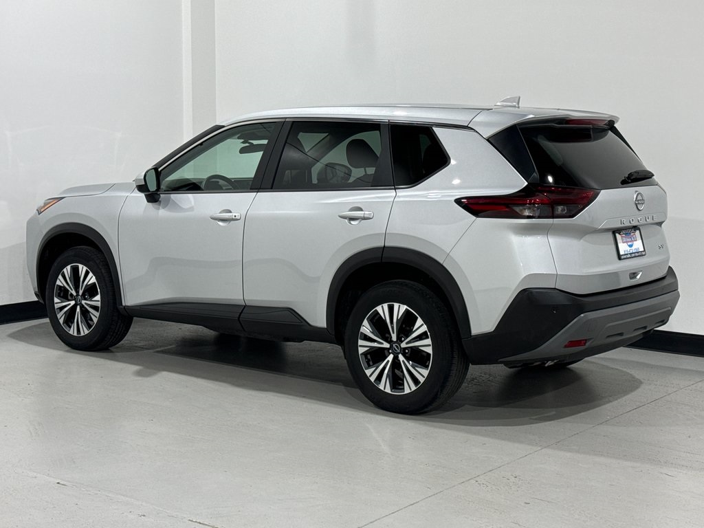 Vehicle image 5 of 44