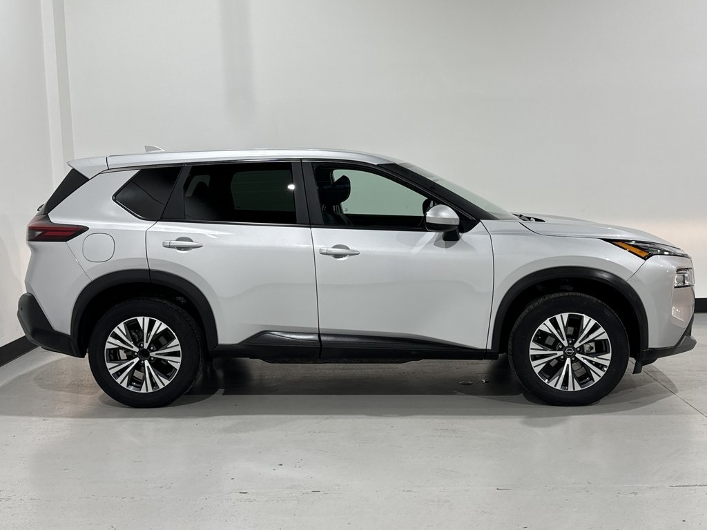 Vehicle image 3 of 44