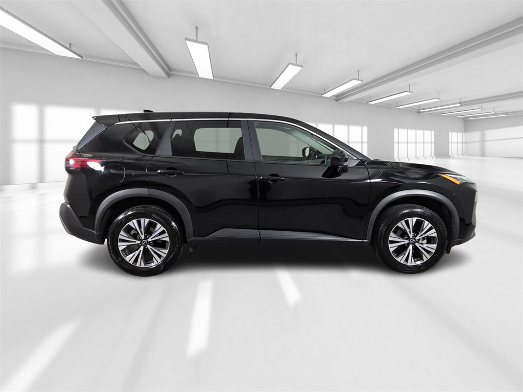 Vehicle image 3 of 32