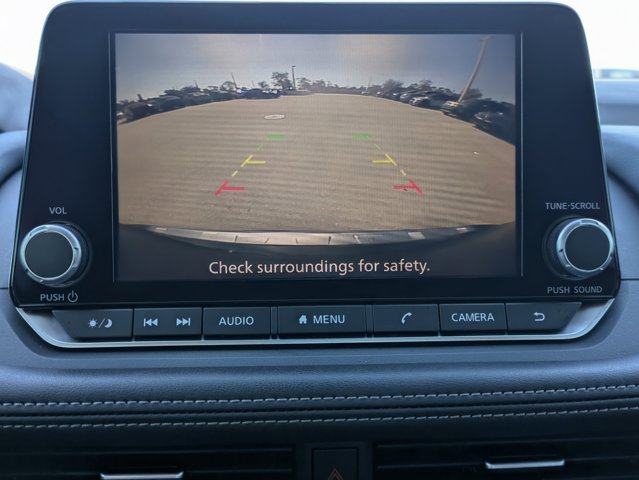 2023 Nissan Rogue SV Image 18 of 36