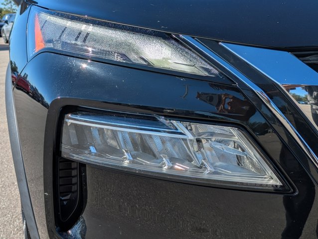 2023 Nissan Rogue SV Image 23 of 36