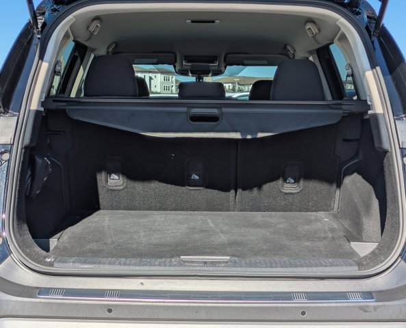 2023 Nissan Rogue SV Image 11 of 36