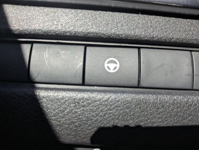 2023 Nissan Rogue SV Image 21 of 36