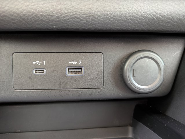 2023 Nissan Rogue SV Image 32 of 36