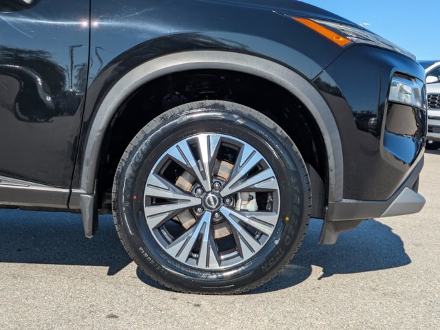 2023 Nissan Rogue SV Image 10 of 36