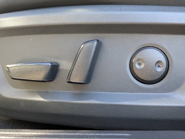 2023 Nissan Rogue SV Image 22 of 36