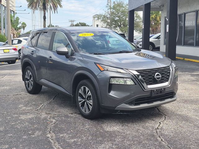 2023 Nissan Rogue SV Image 3 of 30