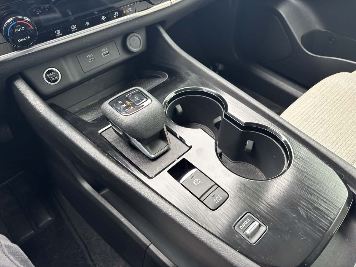 Vehicle image 32 of 33