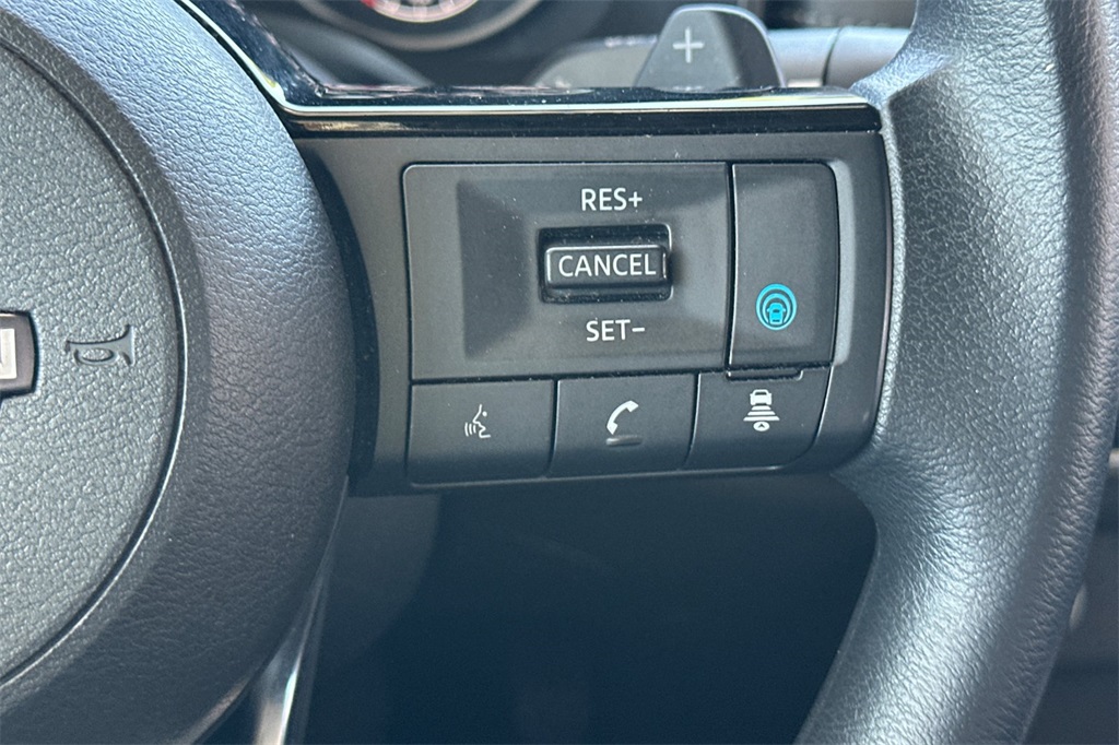 2023 Nissan Rogue SV Image 40 of 48