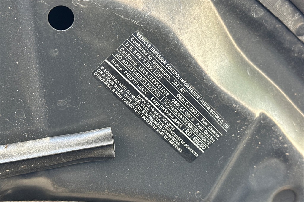 2023 Nissan Rogue SV Image 27 of 48