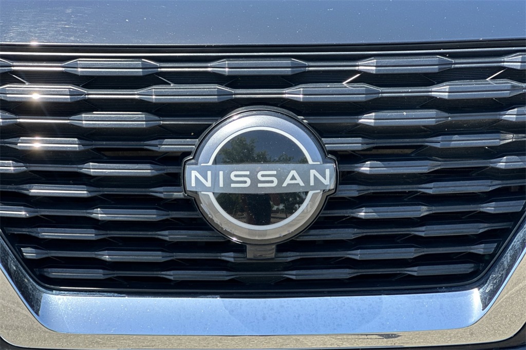 2023 Nissan Rogue SV Image 34 of 48