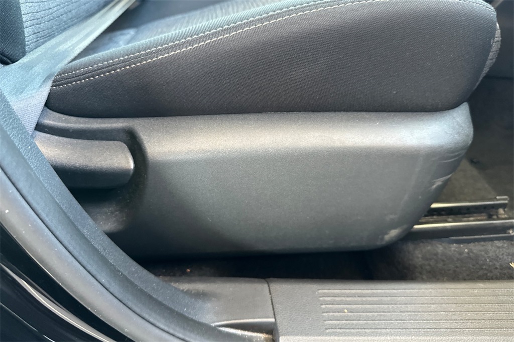 2023 Nissan Rogue SV Image 36 of 48