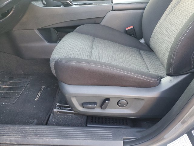 Vehicle image 26 of 33