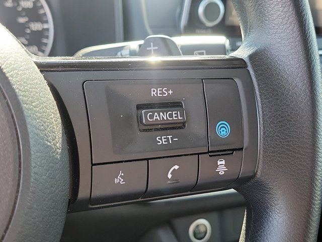 Vehicle image 25 of 31