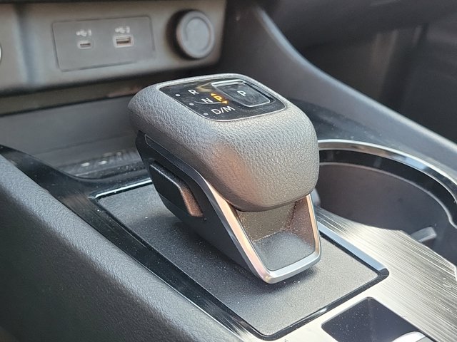 Vehicle image 29 of 31