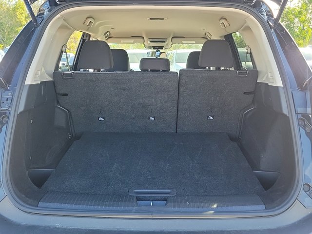 Vehicle image 13 of 31
