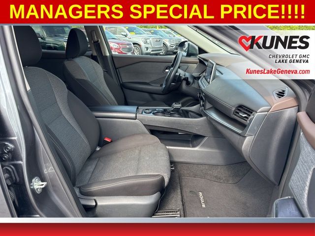Vehicle image 11 of 41
