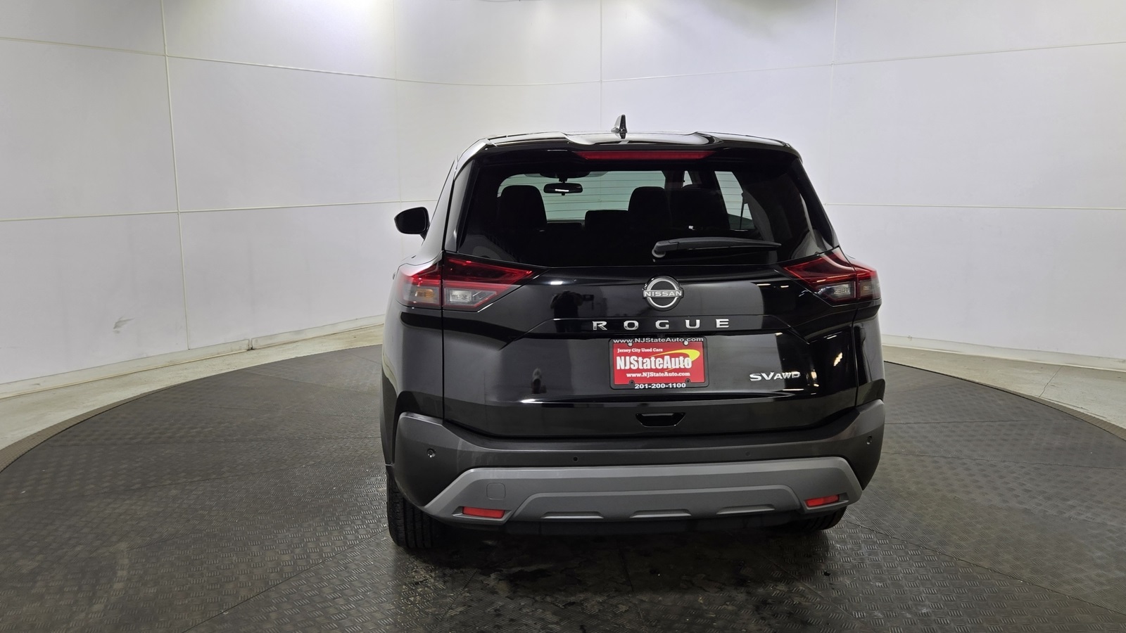 2023 Nissan Rogue SV Image 6 of 32