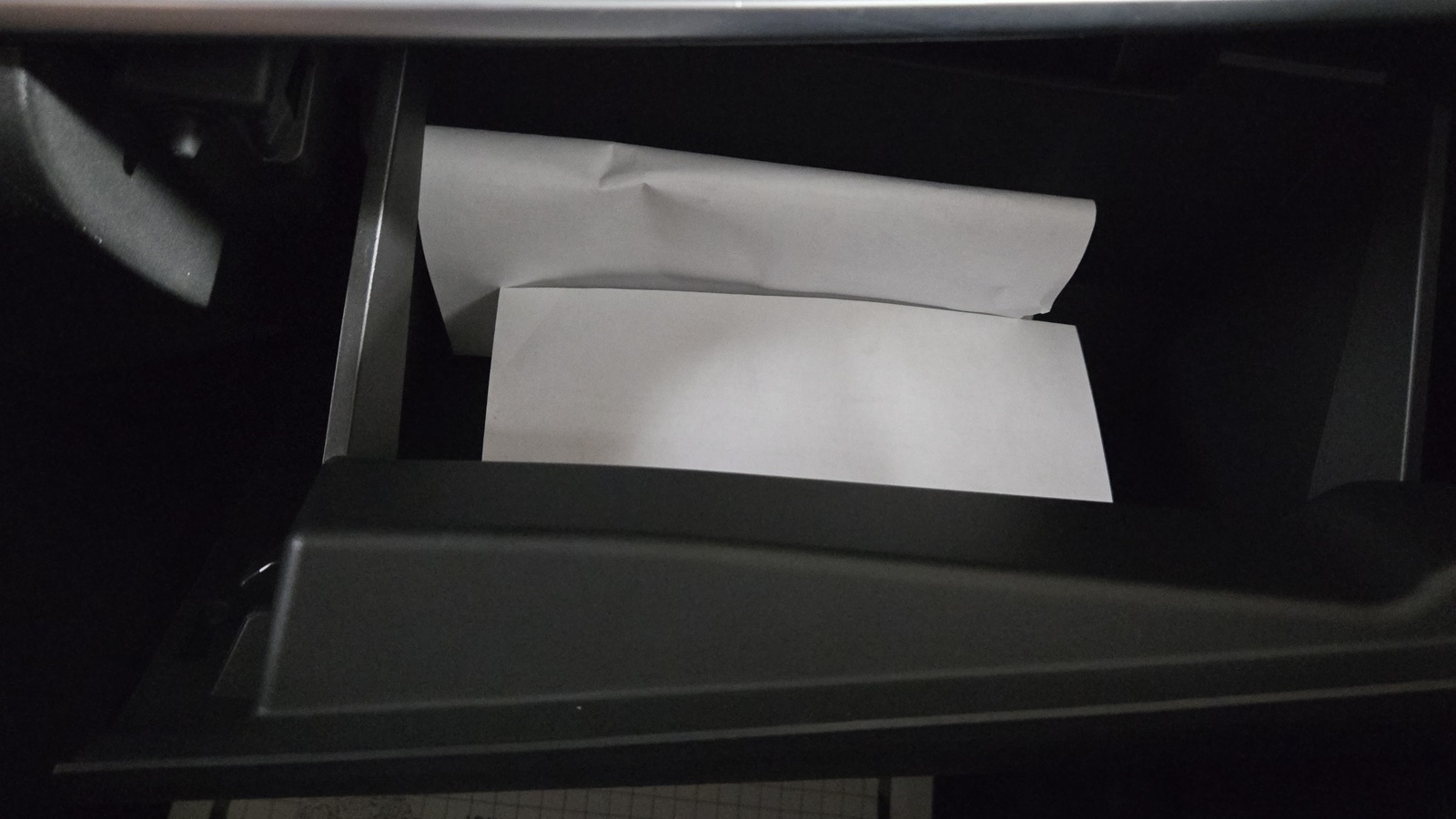 2023 Nissan Rogue SV Image 17 of 32