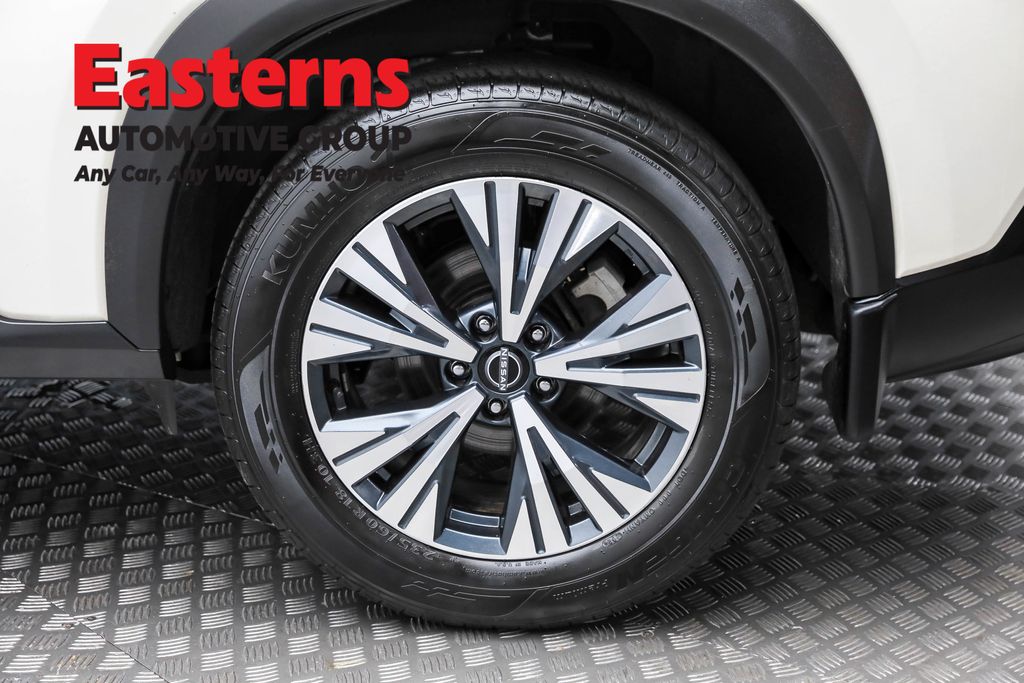 2023 Nissan Rogue SV Image 42 of 67