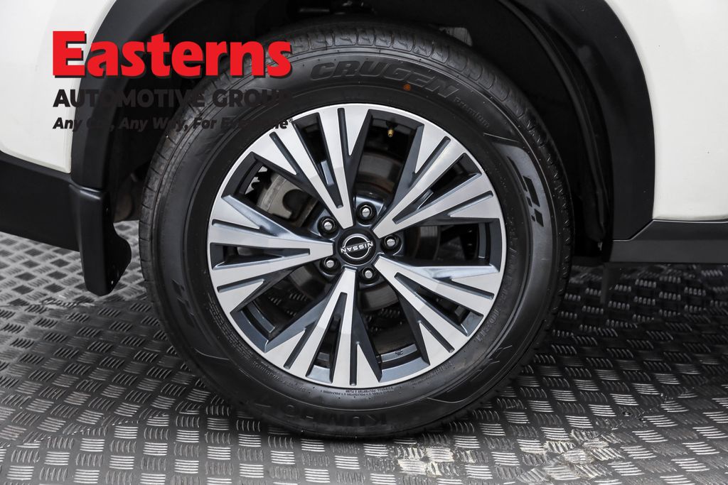 2023 Nissan Rogue SV Image 41 of 67