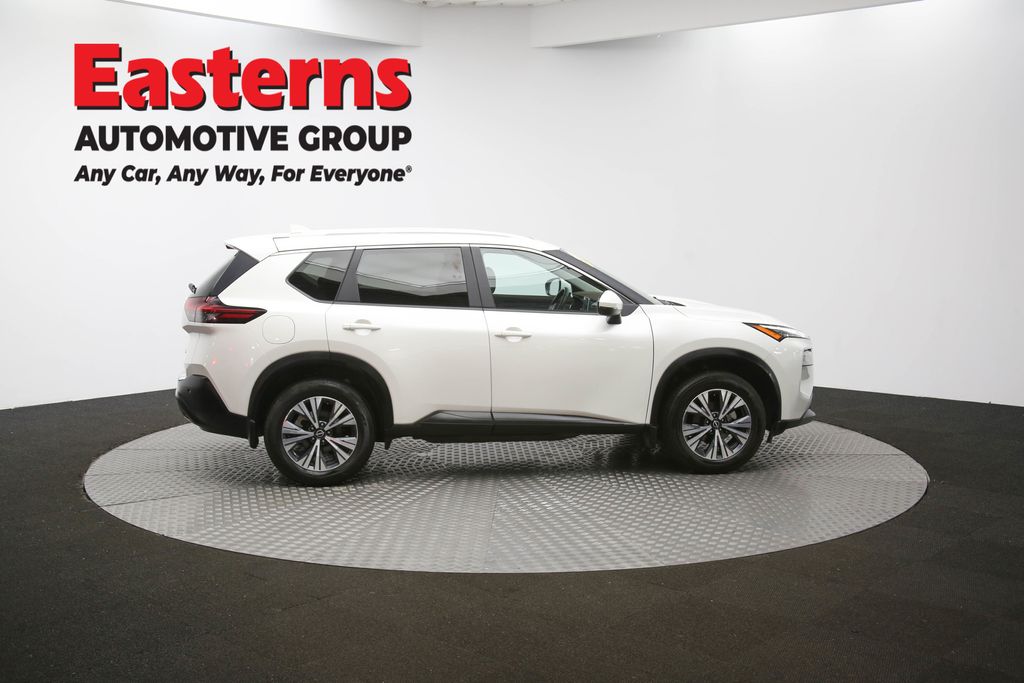 2023 Nissan Rogue SV Image 19 of 67