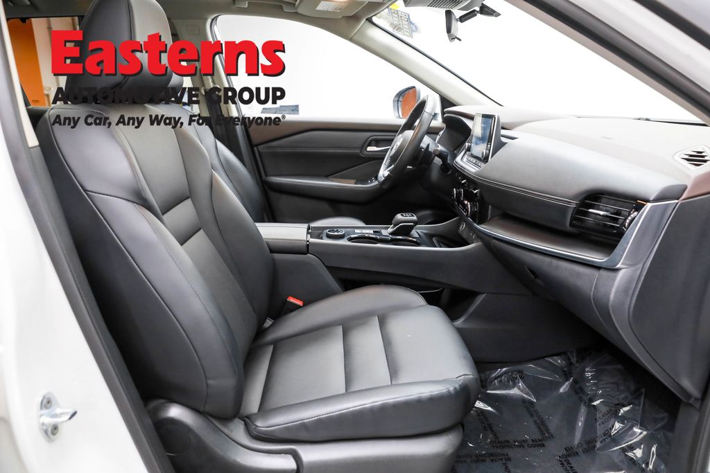 2023 Nissan Rogue SV Image 46 of 67