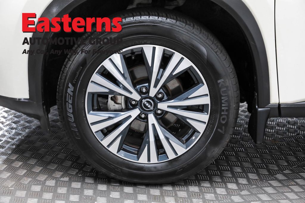 2023 Nissan Rogue SV Image 38 of 67