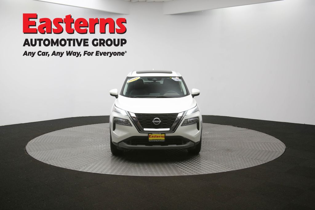 2023 Nissan Rogue SV Image 8 of 67